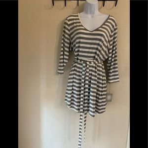 New A Glow maternity plus size dress